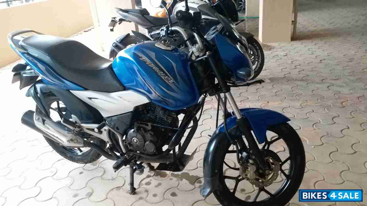 Blue Bajaj Discover 125 ST