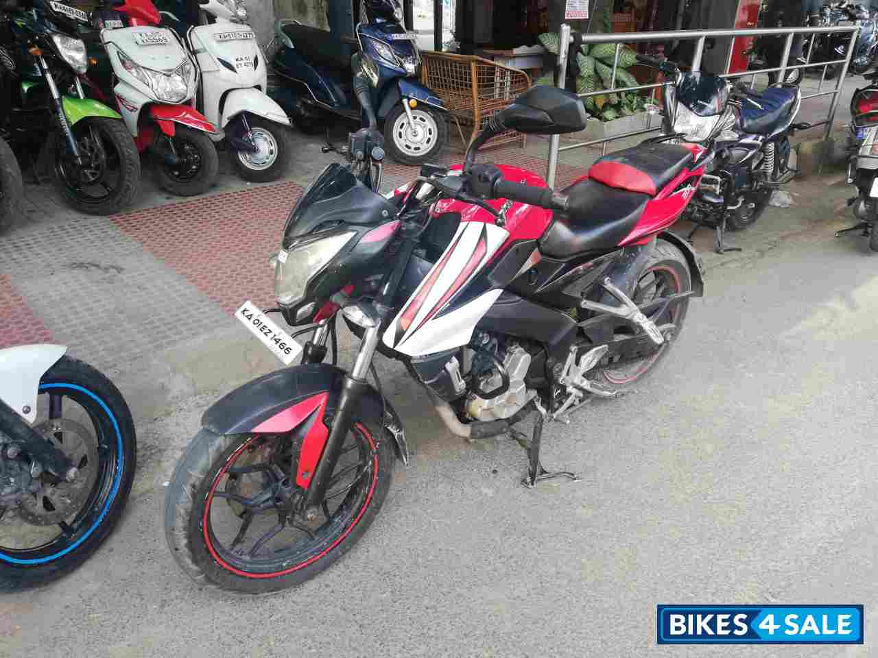 Bajaj Pulsar 200 NS