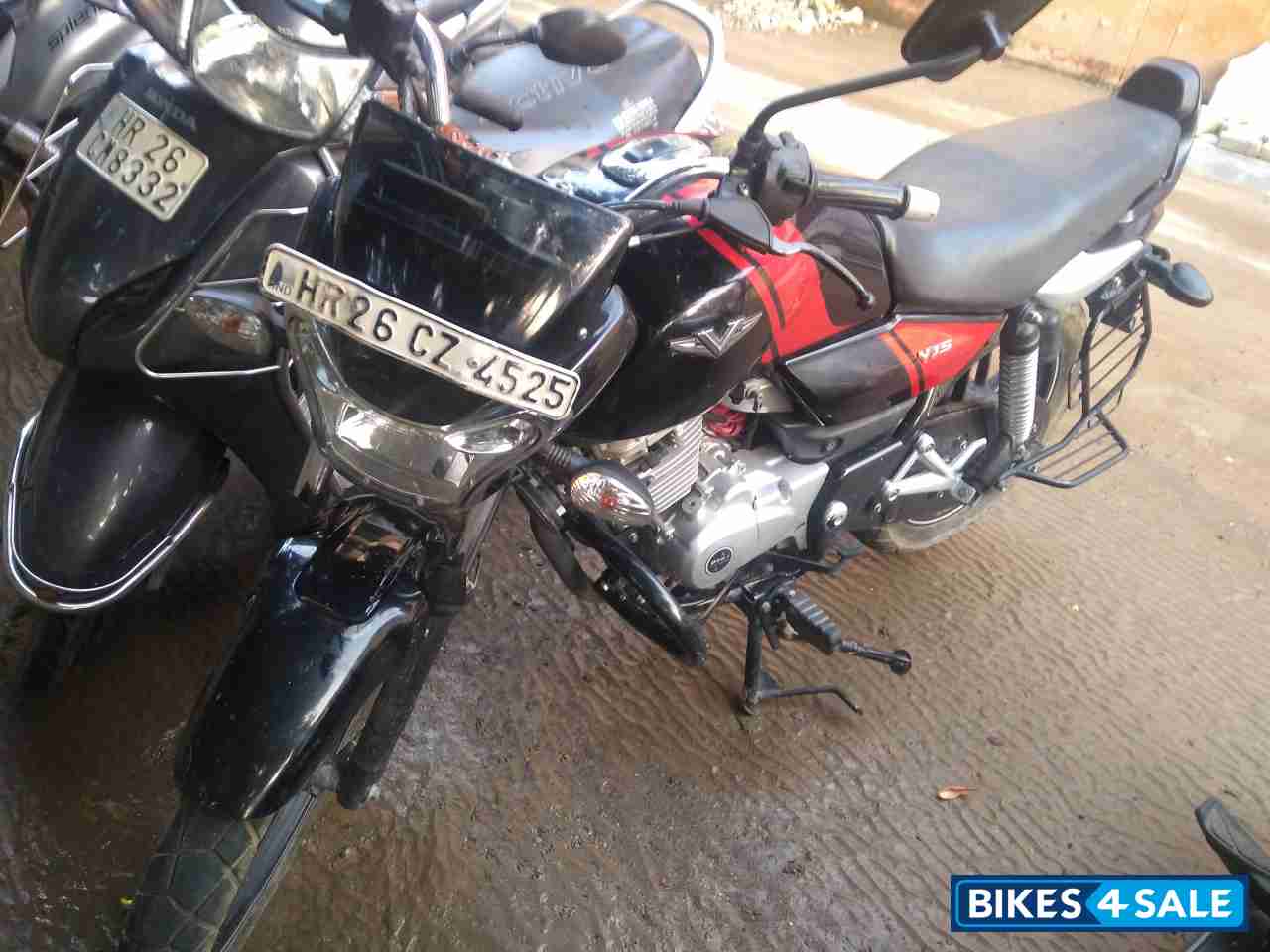 Black And Red Bajaj V15