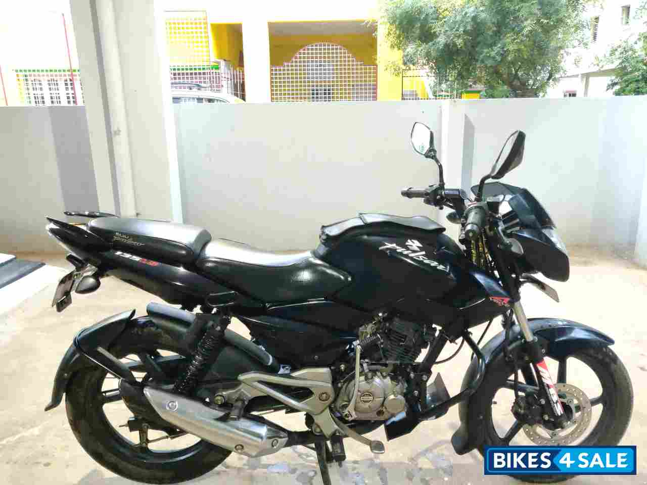 Bajaj Pulsar 135LS