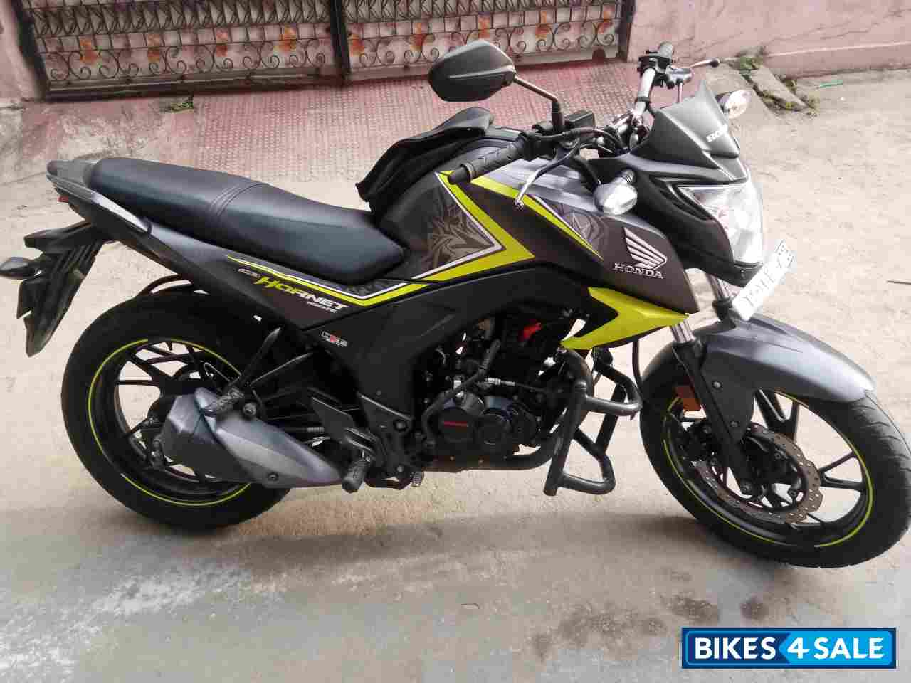 Honda CB Hornet 160R ABS