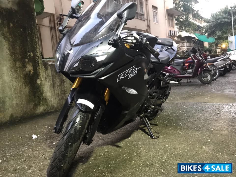 Black TVS Apache RR 310