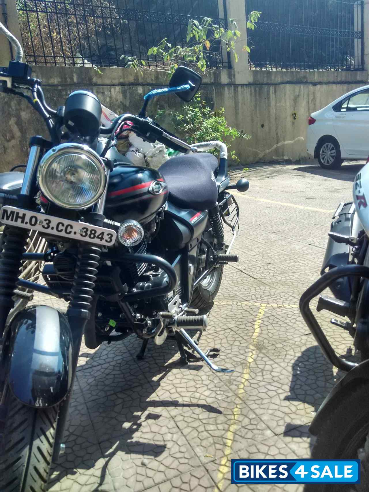 Bajaj Avenger Street 220