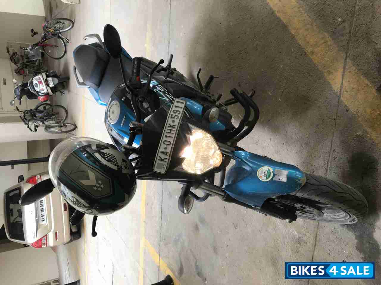 Blue Yamaha FZ-S FI V2