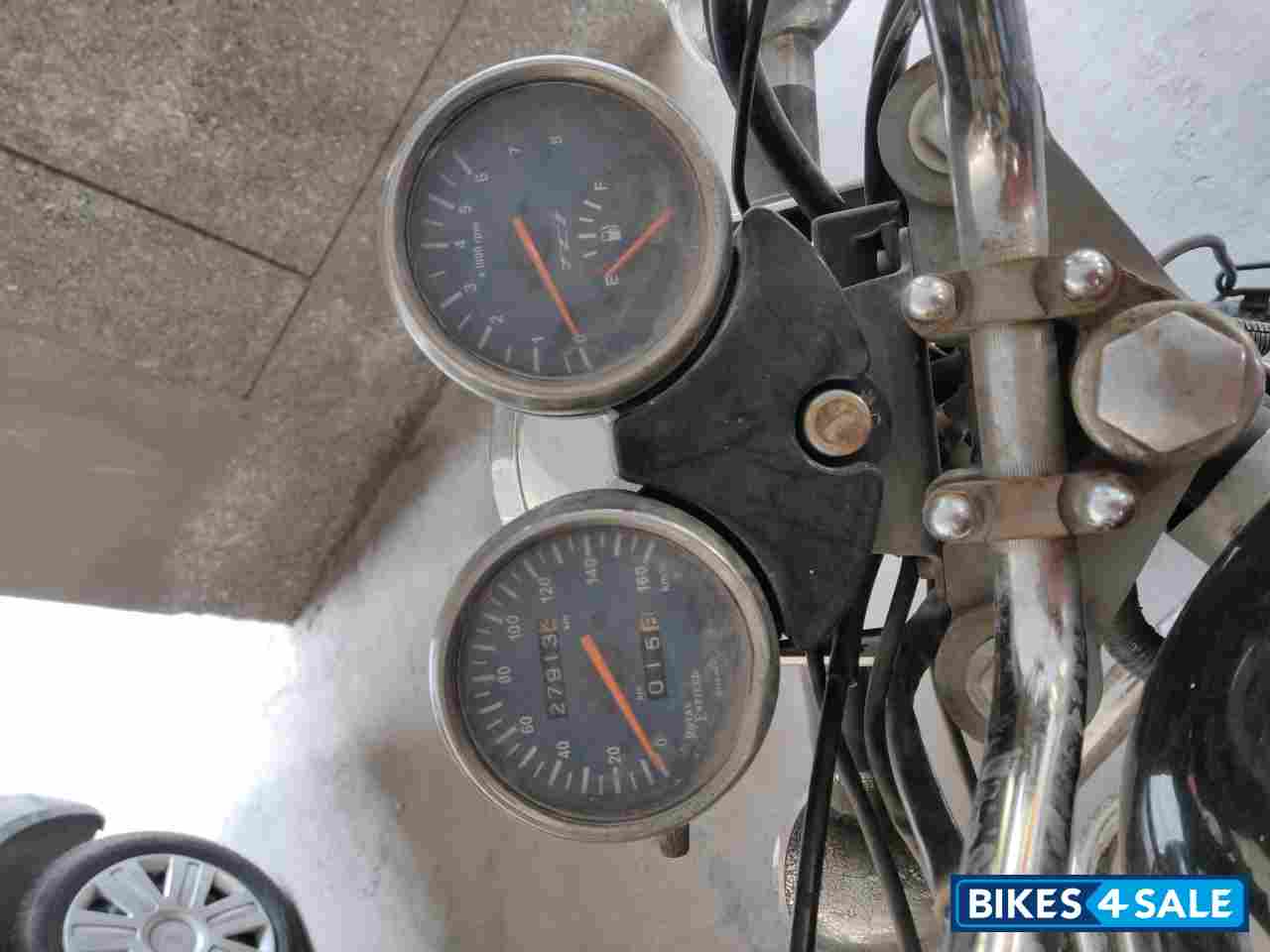 Black Royal Enfield Thunderbird Black Royal Enfield Thunderbird