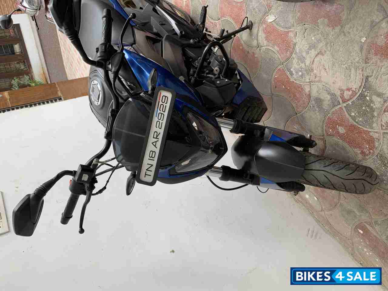 Blue Bajaj Dominar 400 Disc