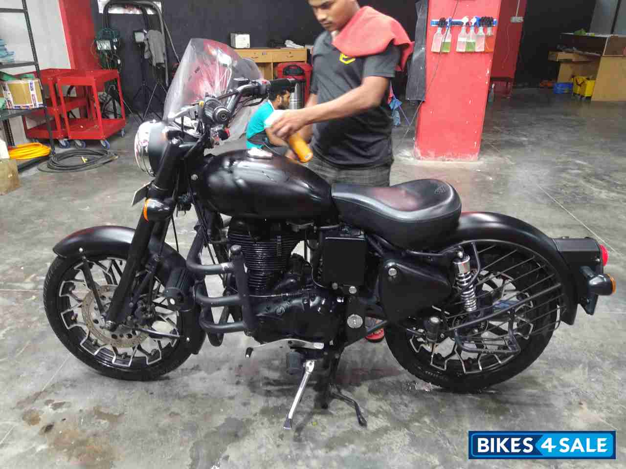 Royal Enfield Classic 500