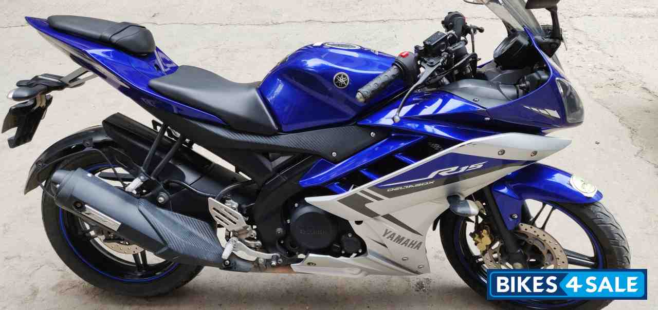 Yamaha YZF R15 V2