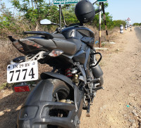 Black M Bajaj Pulsar 200 NS