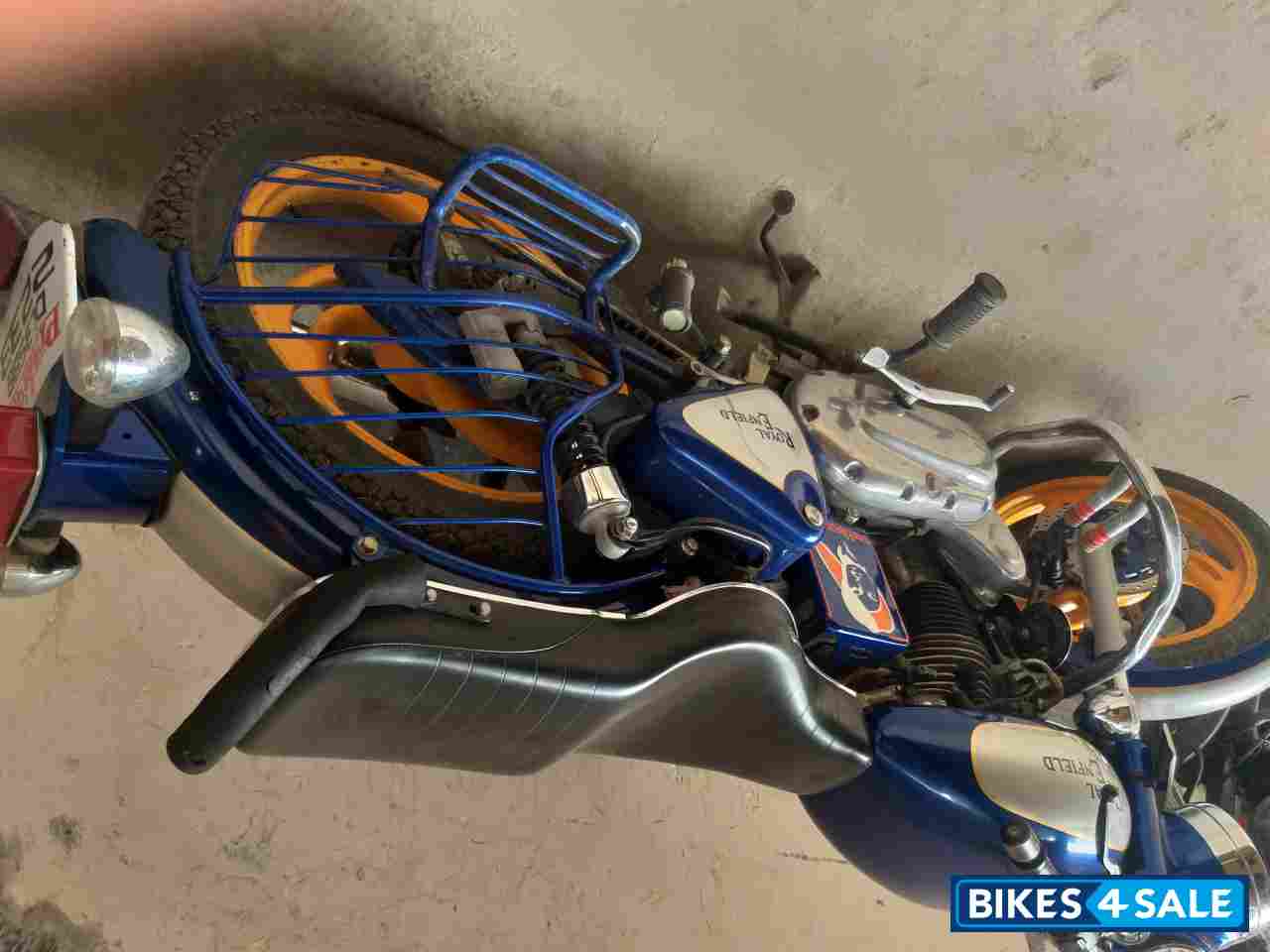 Blue Royal Enfield Bullet Electra 5S Blue Royal Enfield Bullet Electra 5S