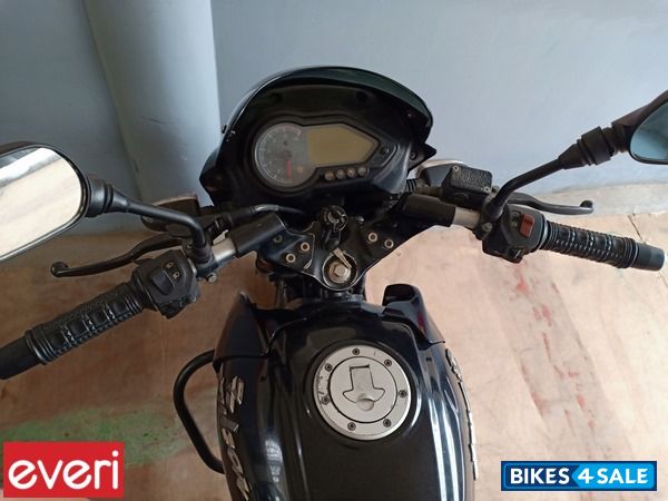 Black Bajaj Pulsar 150 Classic