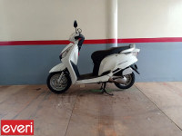 White Honda Aviator
