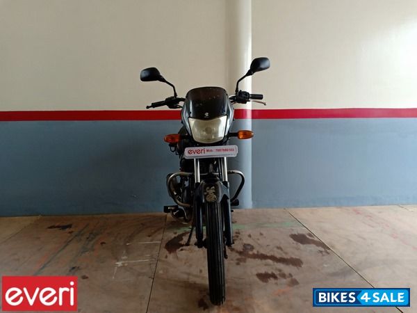 Black Bajaj Platina 100