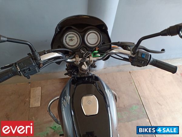 Black Bajaj Platina 100