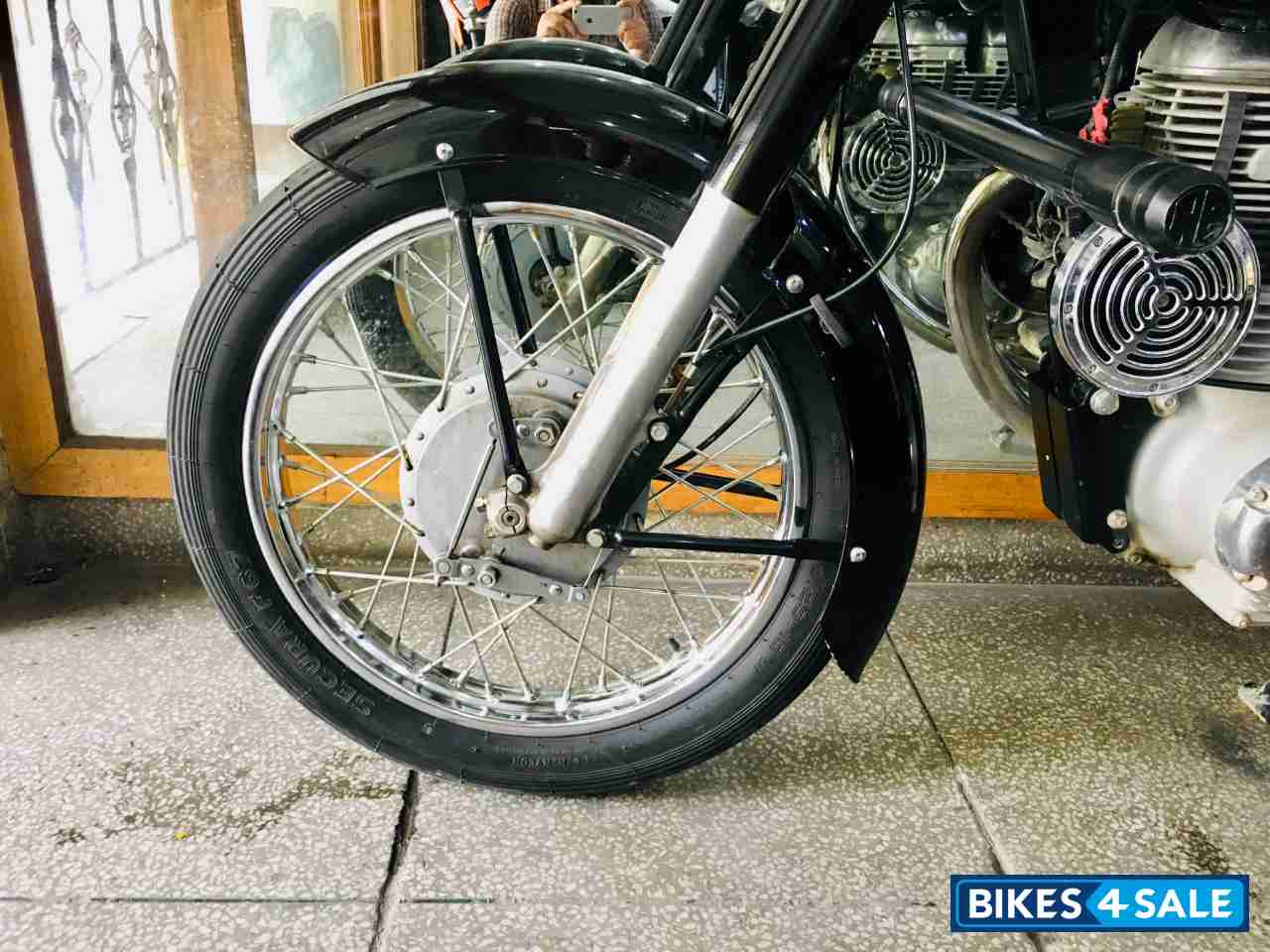 Black Royal Enfield Bullet Standard 350