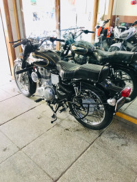 Black Royal Enfield Bullet Standard 350