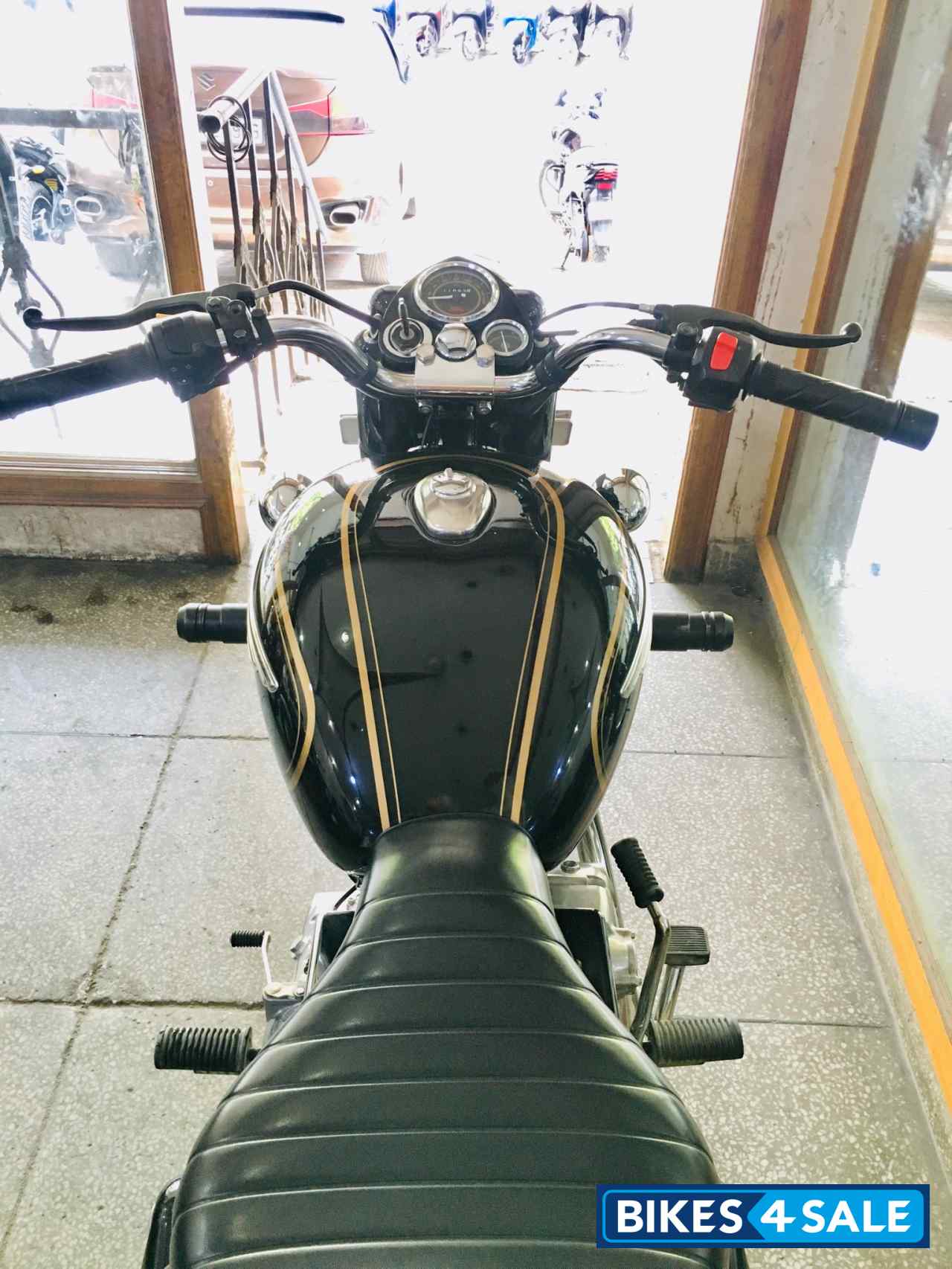 Black Royal Enfield Bullet Standard 350