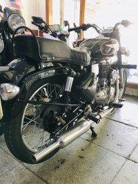Black Royal Enfield Bullet Standard 350