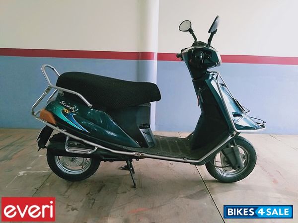 Green TVS Scooty ES
