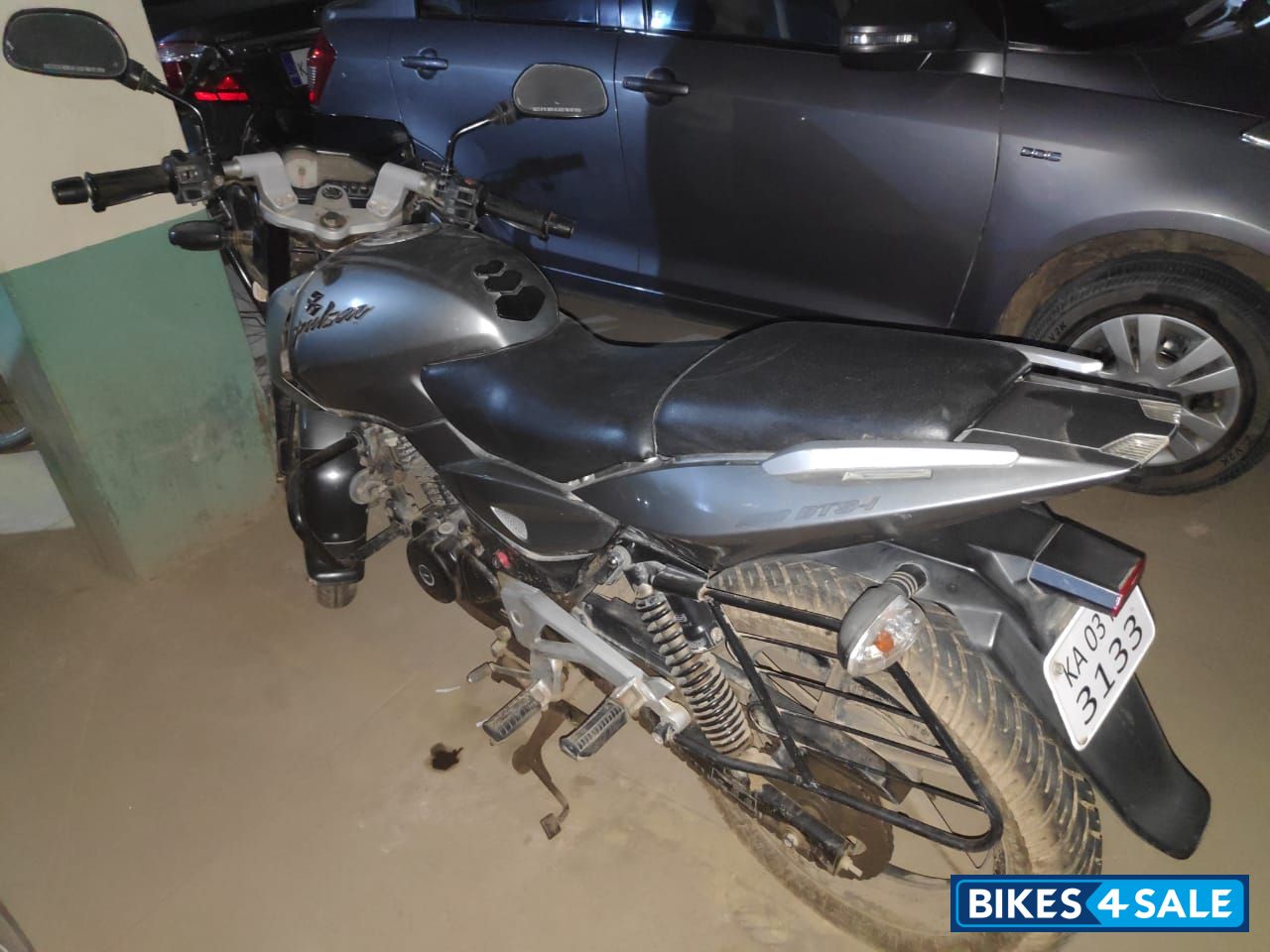 Silver Grey Bajaj Pulsar 180 DTSi Silver Grey Bajaj Pulsar 180 DTSi