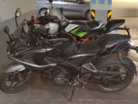 Black Bajaj Pulsar RS 200
