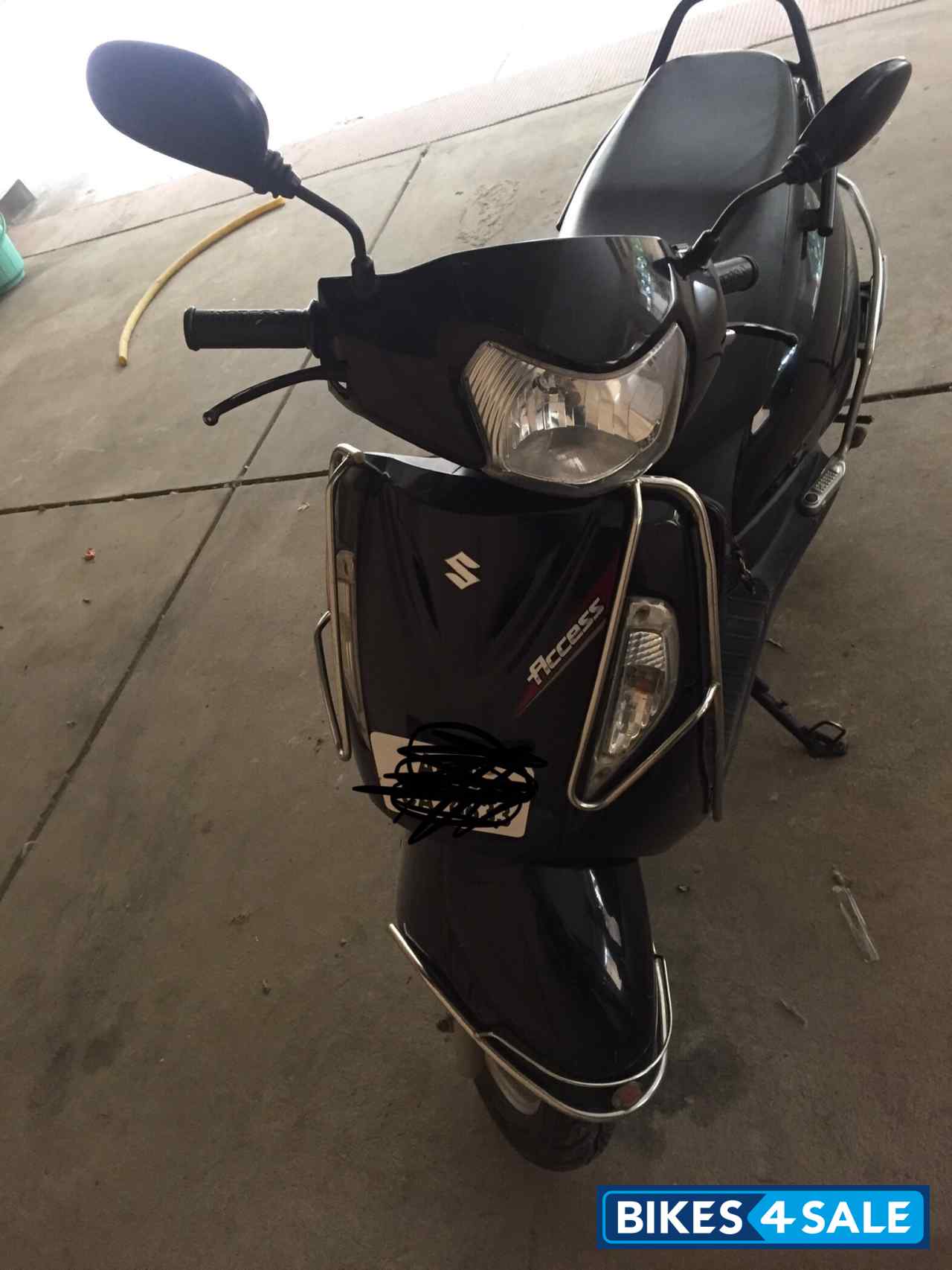 Black Suzuki Access 125