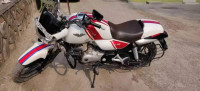 White Bajaj V15