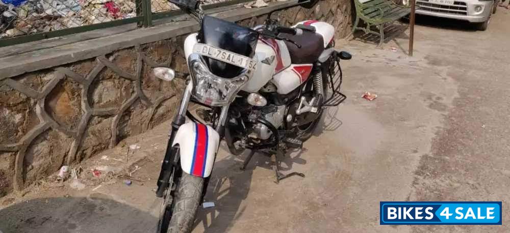 White Bajaj V15