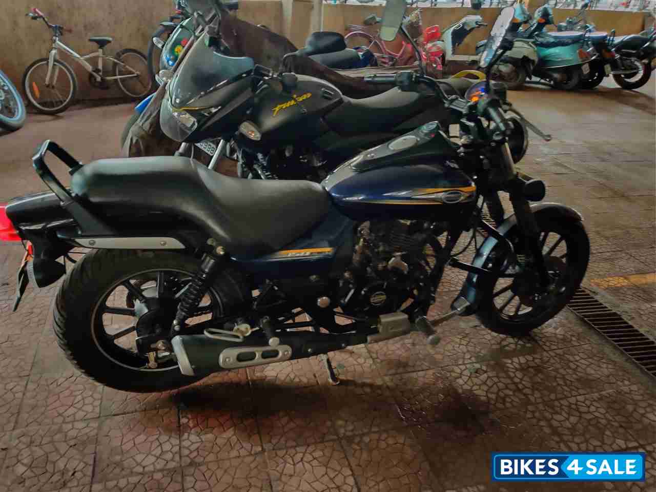 Bajaj Avenger Street 150