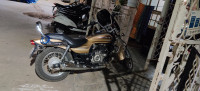 Golden Bajaj Avenger 220 DTS-i