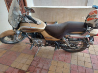 Desert Gold Bajaj Avenger Cruise 220