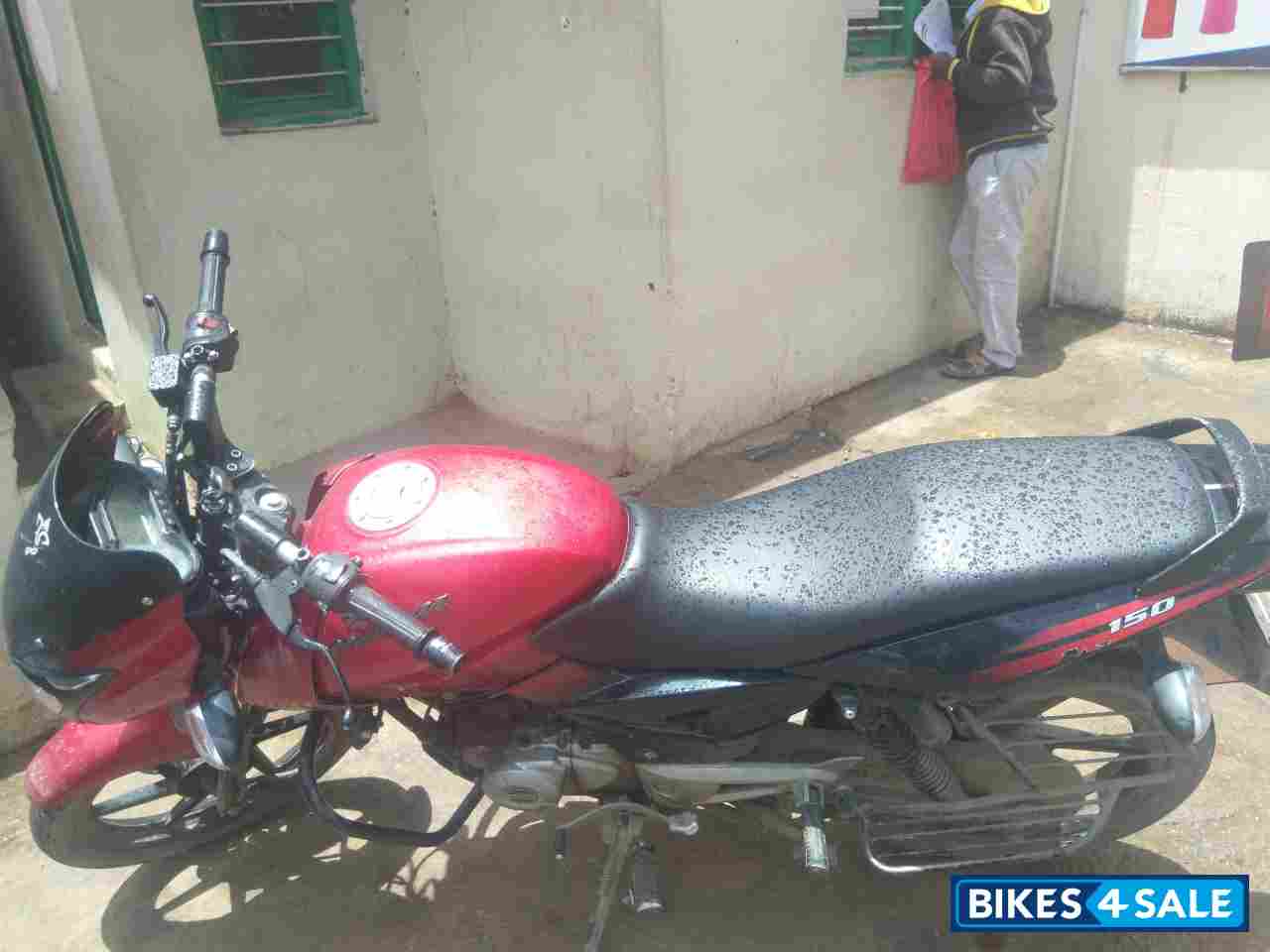 Red Bajaj Pulsar 150 DTSi