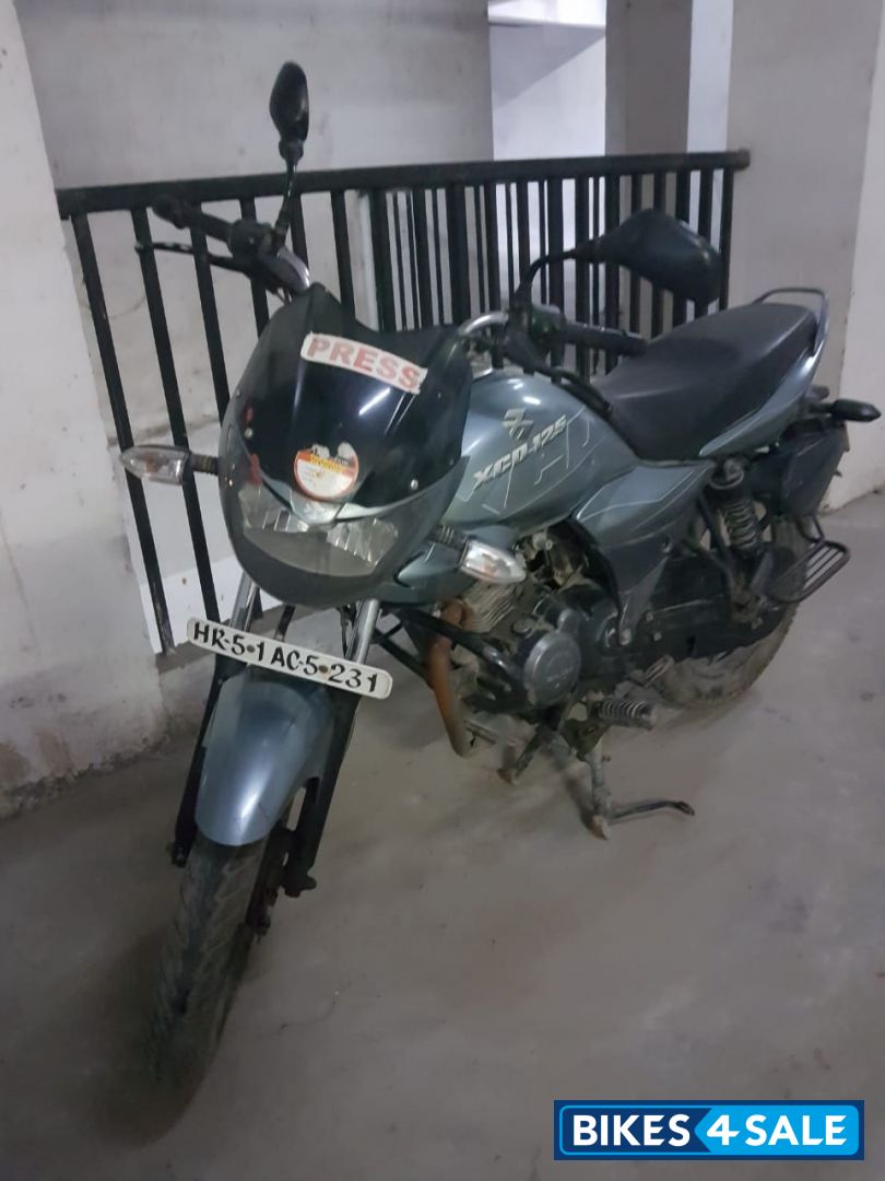 Grey Bajaj XCD 125 DTS-Si Grey Bajaj XCD 125 DTS-Si