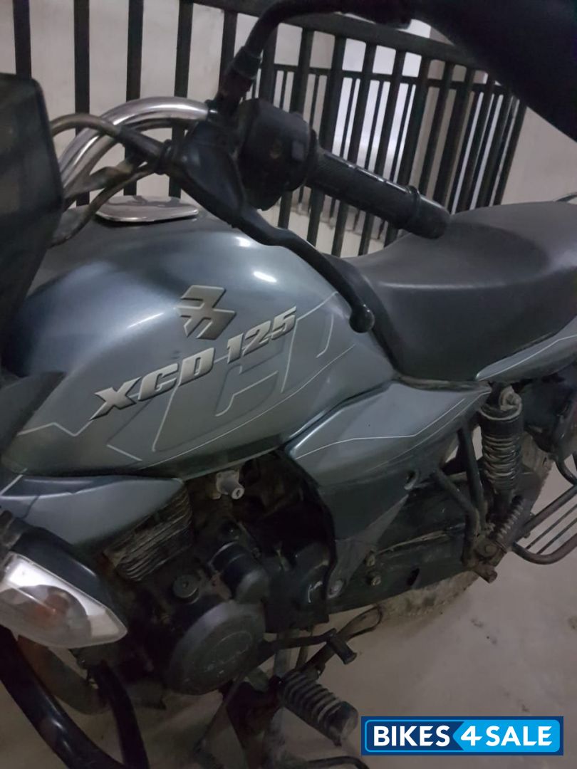 Grey Bajaj XCD 125 DTS-Si Grey Bajaj XCD 125 DTS-Si