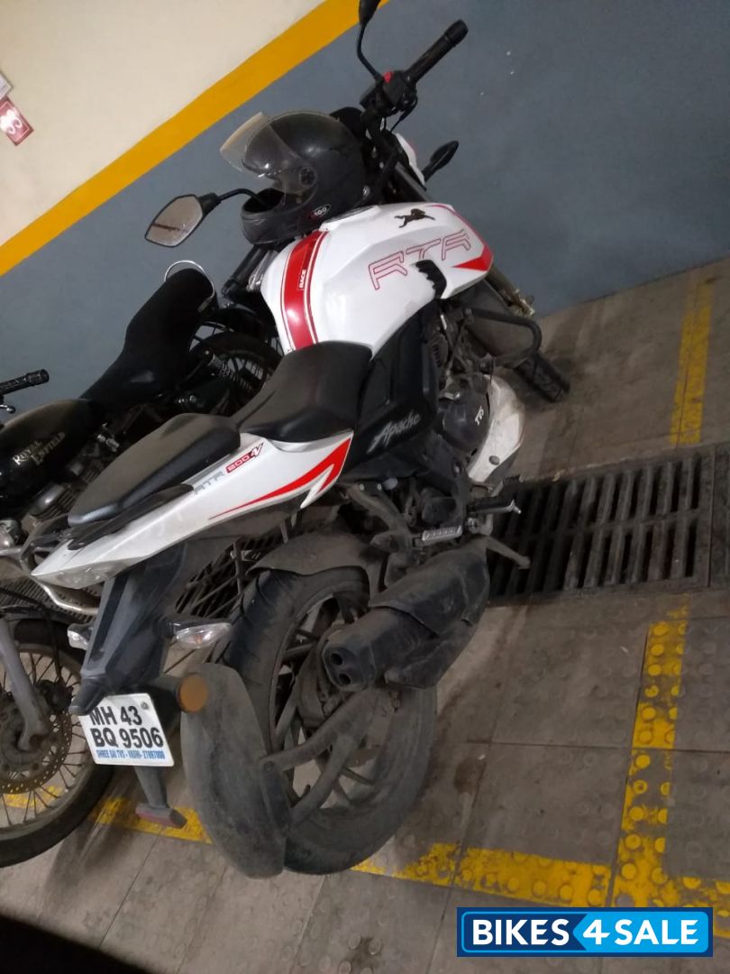 TVS Apache RTR 200 4V Race Edition 2.0