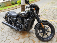 Black Harley Davidson Street 750