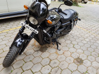 Black Harley Davidson Street 750
