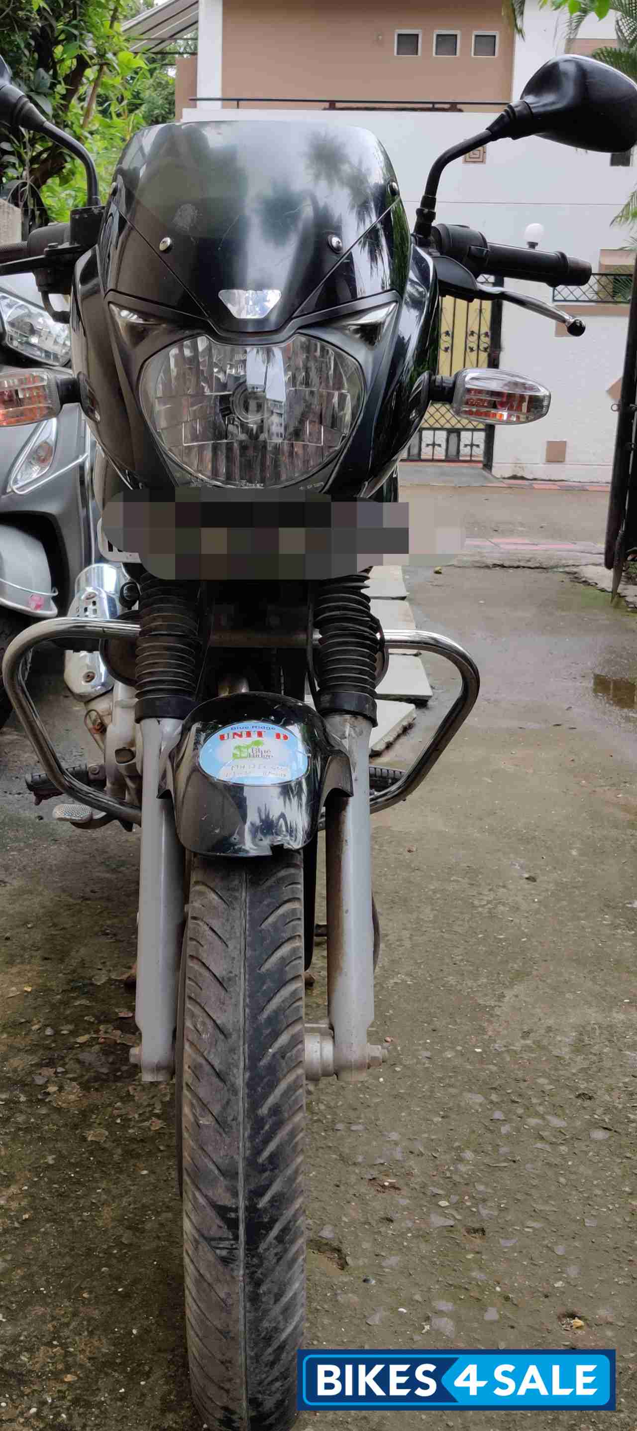 Black Bajaj Pulsar 150 DTSi Black Bajaj Pulsar 150 DTSi