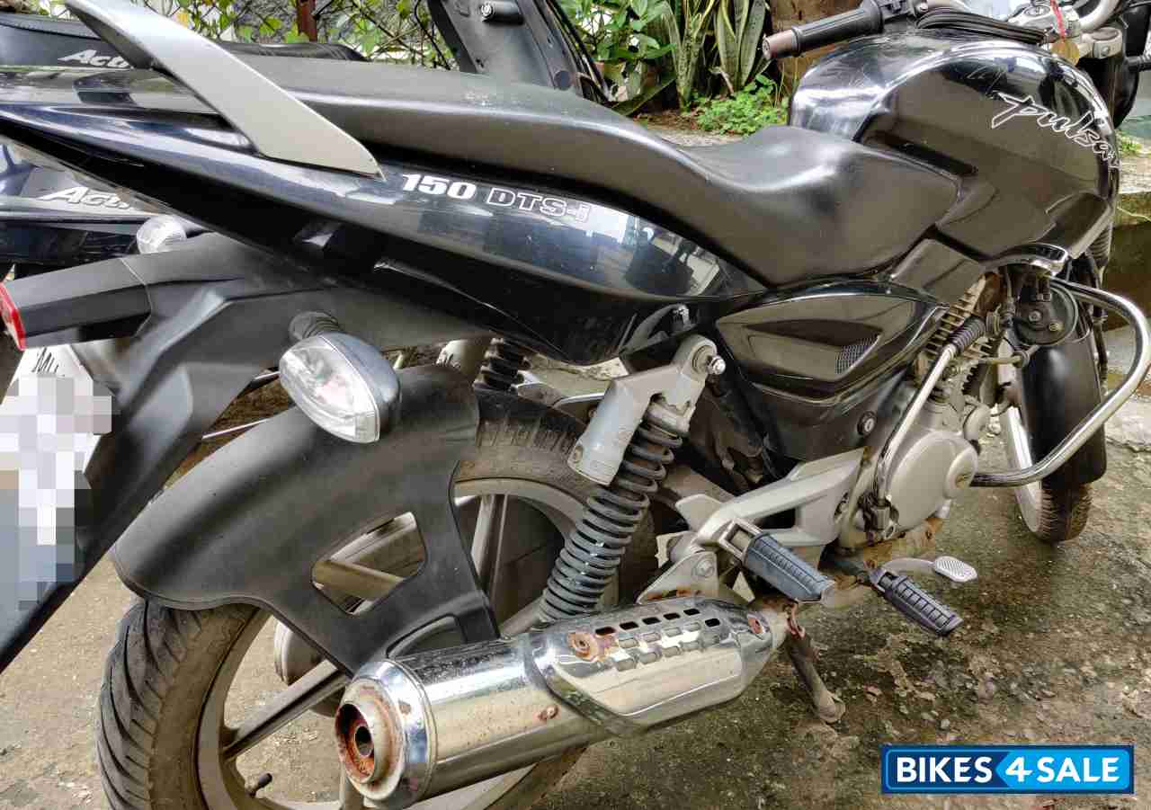 Black Bajaj Pulsar 150 DTSi Black Bajaj Pulsar 150 DTSi