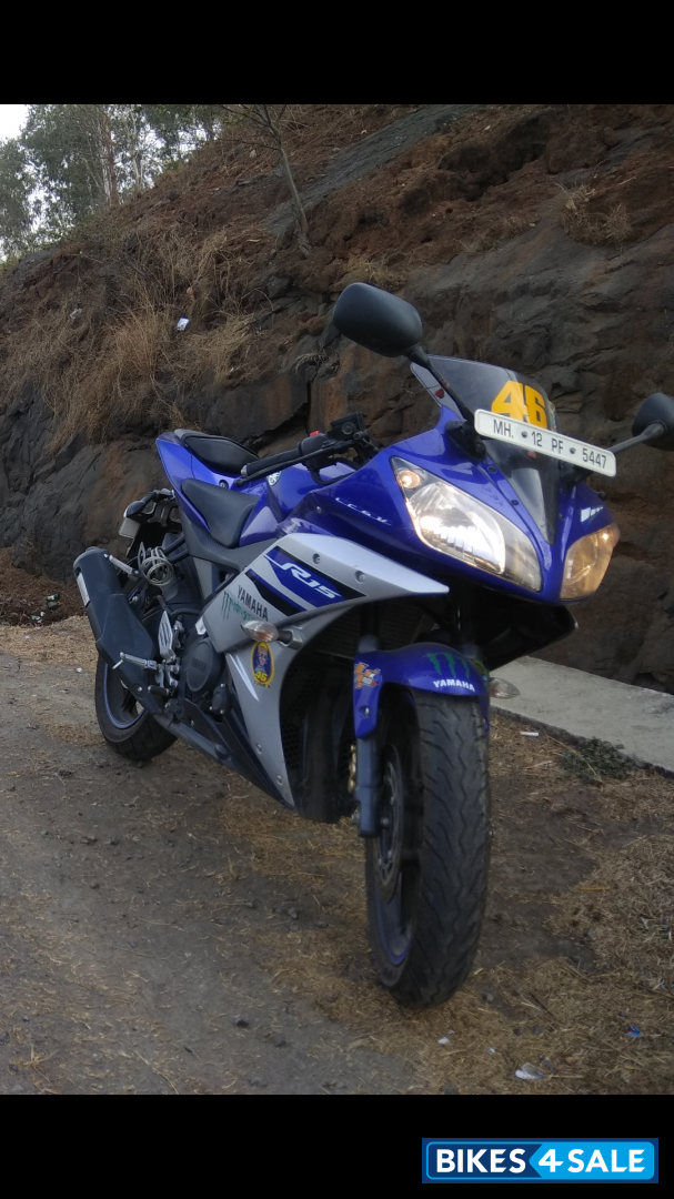 Racing Blue Yamaha YZF R15 V2