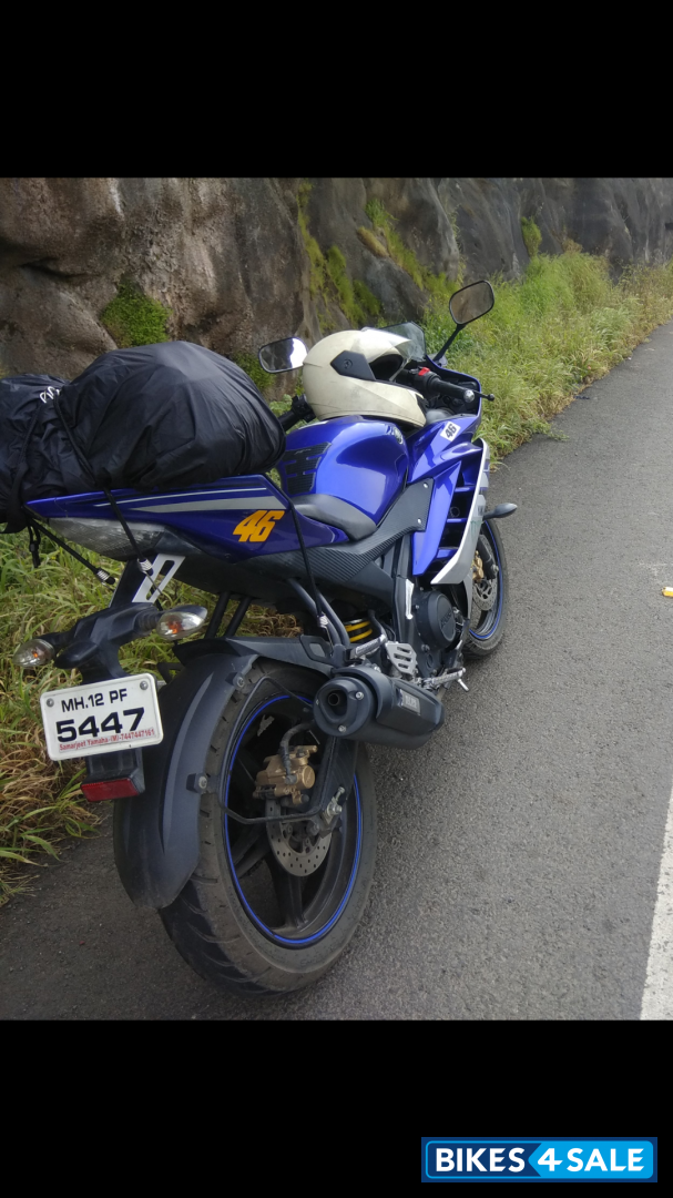 Racing Blue Yamaha YZF R15 V2