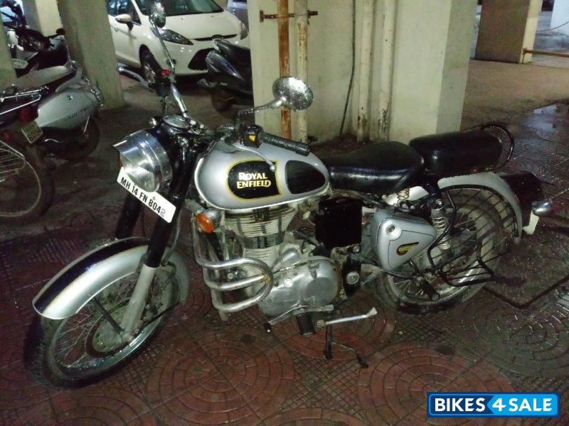 Silver Royal Enfield Classic 500 Silver Royal Enfield Classic 500