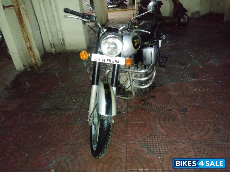 Silver Royal Enfield Classic 500 Silver Royal Enfield Classic 500