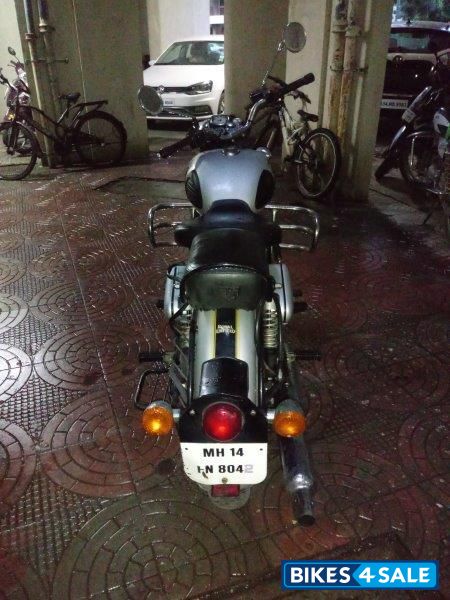 Silver Royal Enfield Classic 500 Silver Royal Enfield Classic 500
