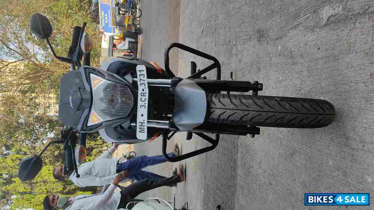 Orange & Black Honda CB Hornet 160R