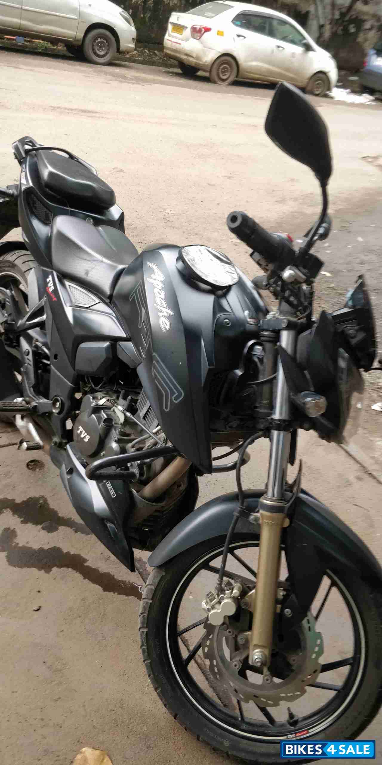Matte Black TVS Apache RTR 200 4V