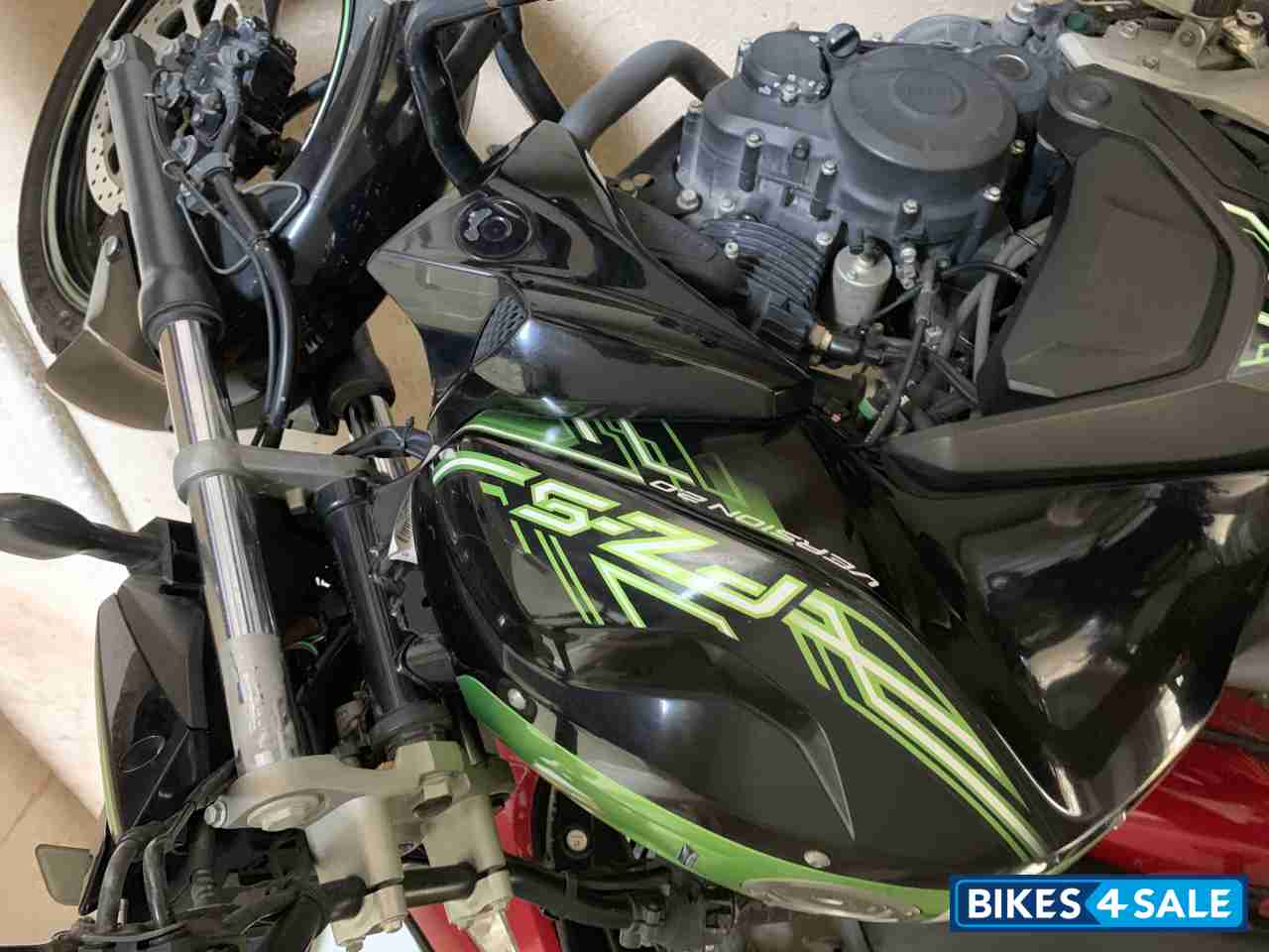 Black Green Yamaha FZ-S