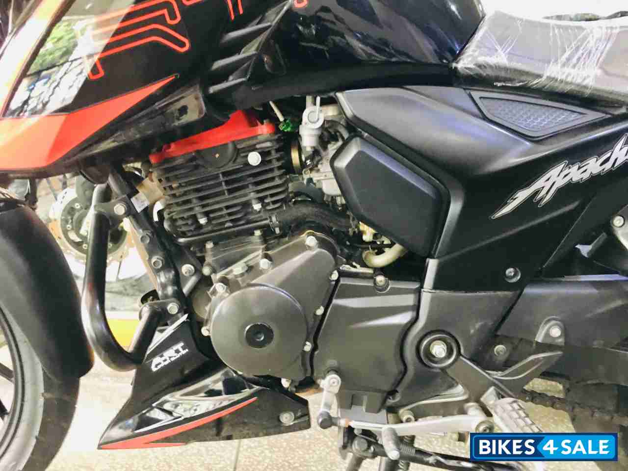 Black TVS Apache RTR 200 4V ABS Race Edition 2.0 Black TVS Apache RTR 200 4V ABS Race Edition 2.0
