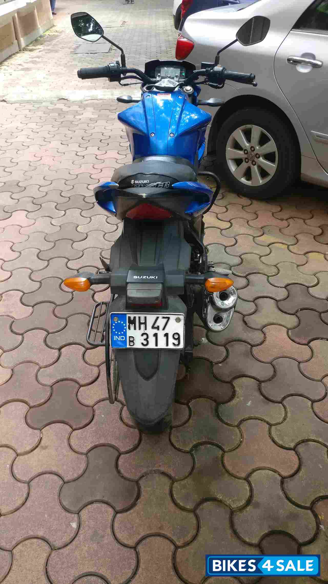 Blue Suzuki Gixxer 150