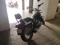Black Bajaj Avenger 220 DTS-i
